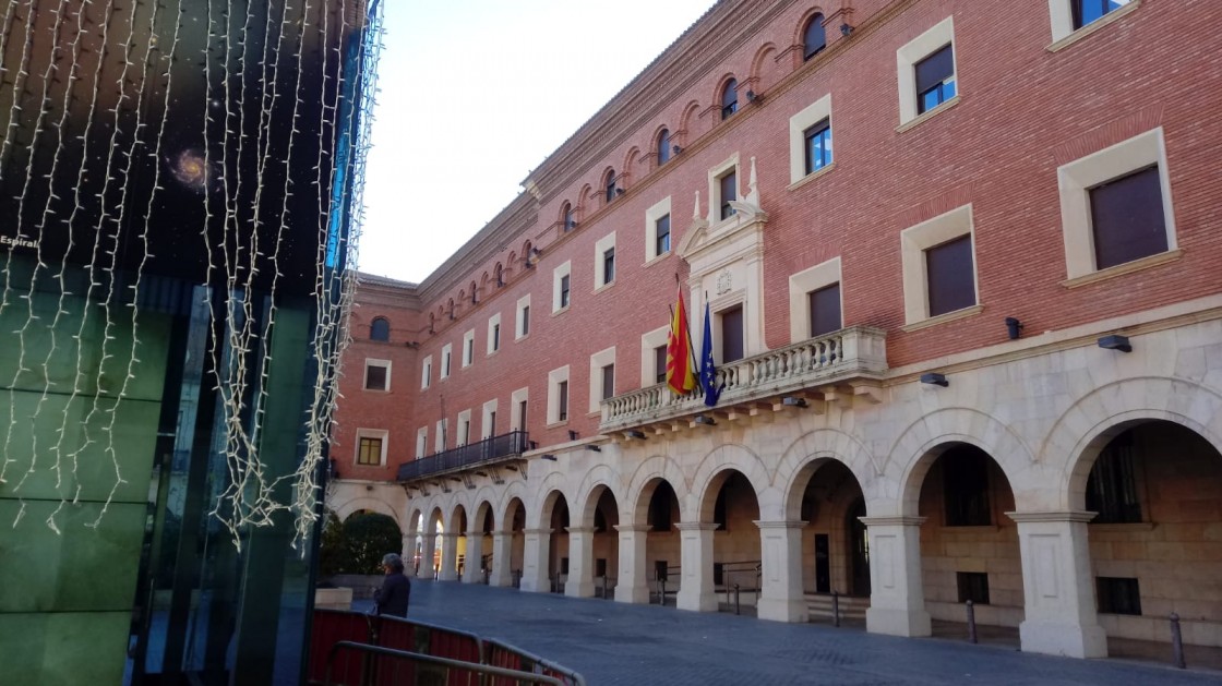 La jefa de Otorrinolaringología del hospital de Teruel denuncia en el Juzgado a los gerentes del Salud