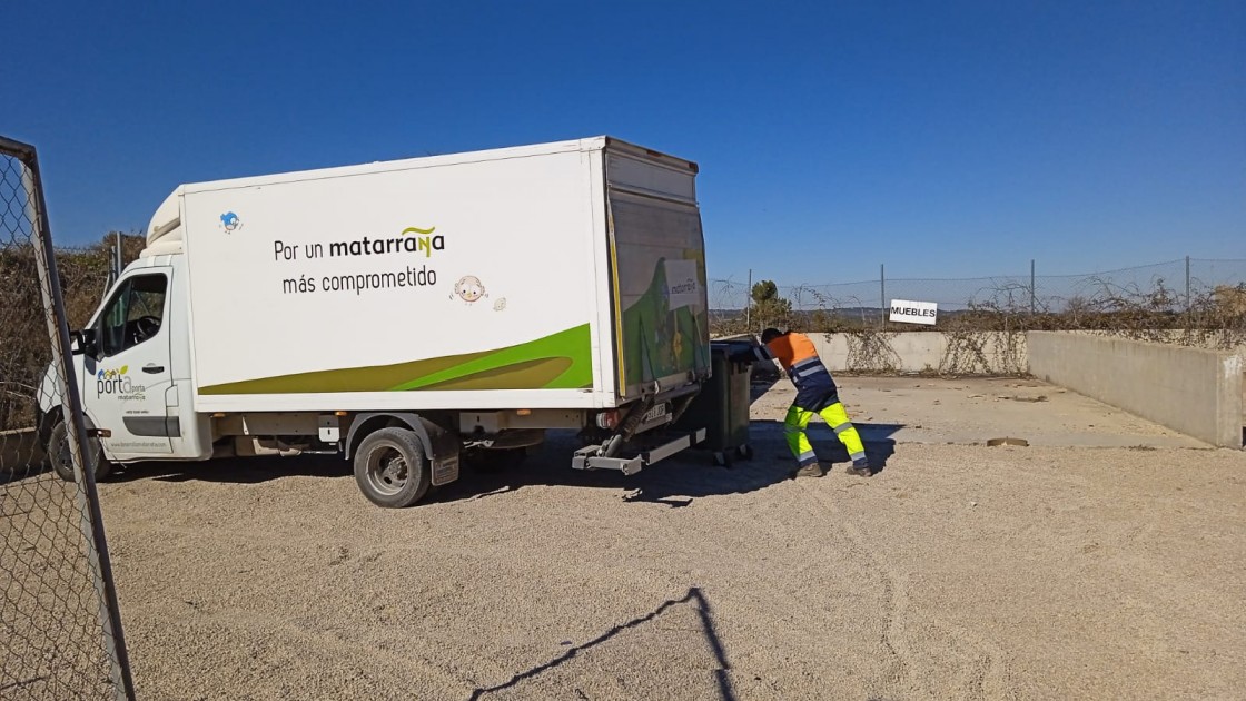 Cinco pueblos del Matarraña tienen desde este lunes recogida a domicilio de basura