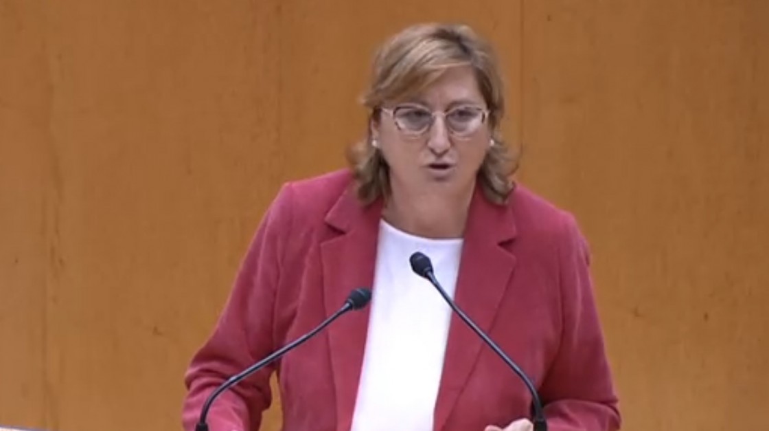 La senadora Carmen Pobo (PP) pide al Gobierno y a Correos que aseguren la presencia de cajeros en el medio rural