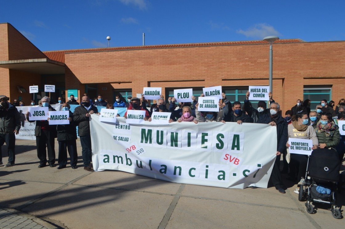 Muniesa se moviliza contra posibles recortes en transporte sanitario urgente