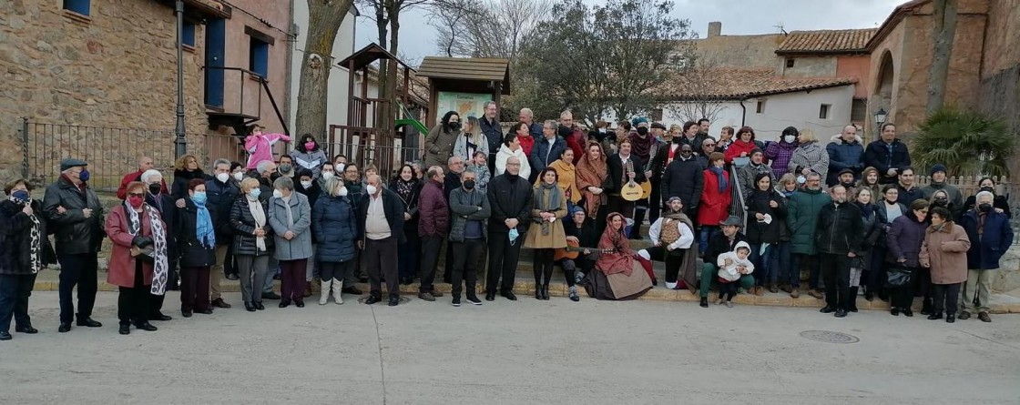 Camañas recuerda con una placa la figura del obispo José Molina Lario en el tricentenario de su nacimiento