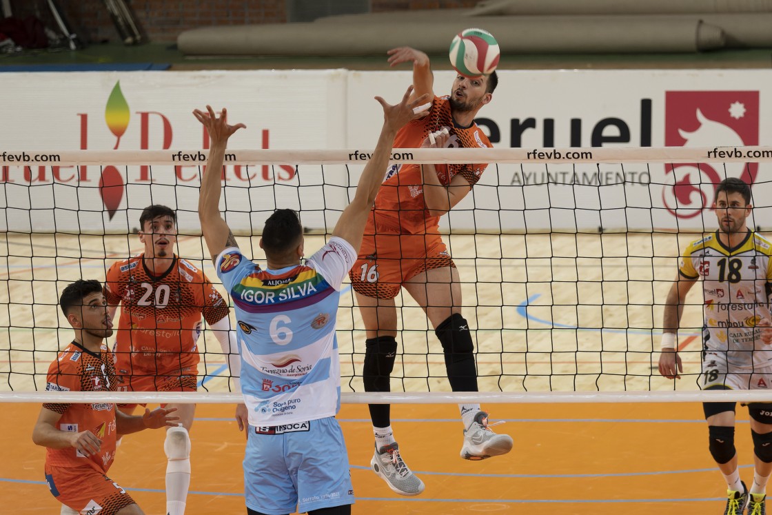 El CV Teruel gana al Río Duero Soria por 3-0