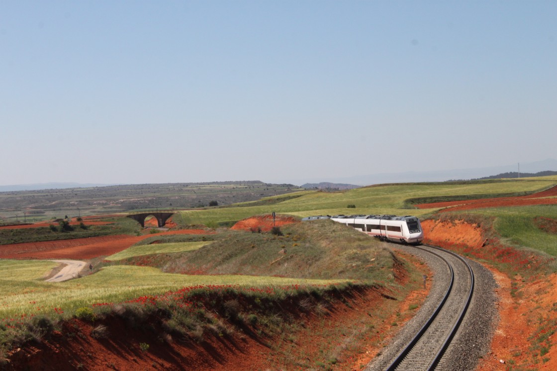 Adif adjudica por casi 5 millones de euros la ejecución de las obras del proyecto constructivo del telemando de energía en el tramo Zaragoza-Teruel