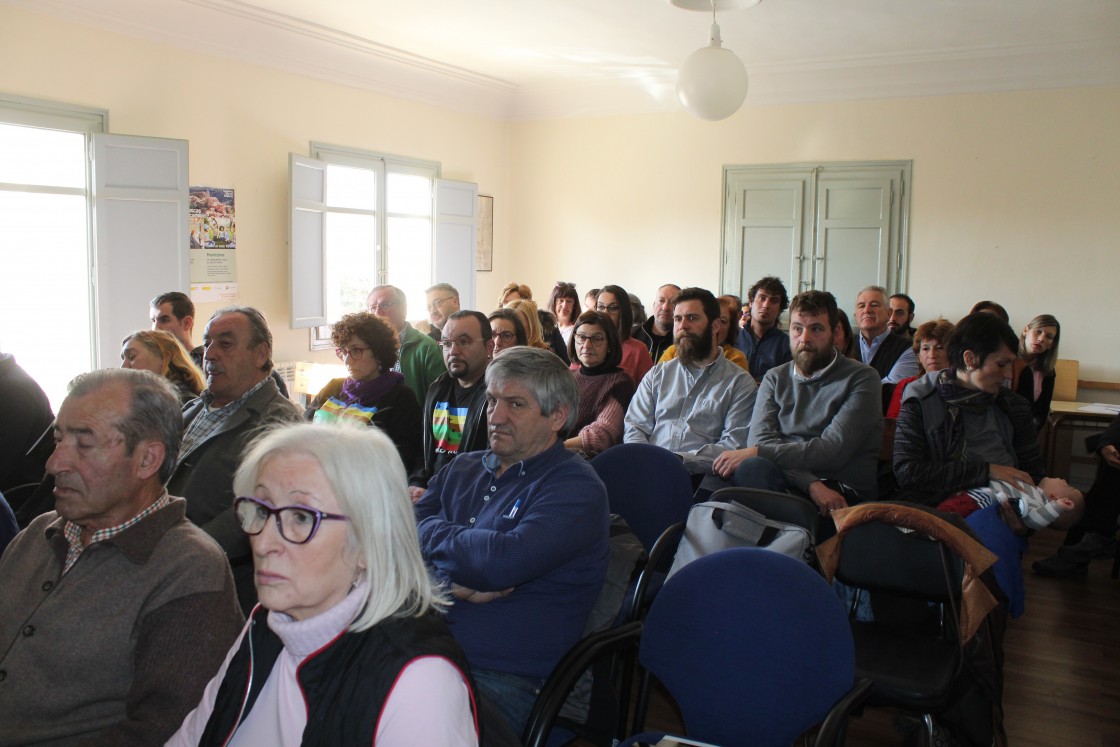 Un programa de relevo generacional para asentar población en el medio rural