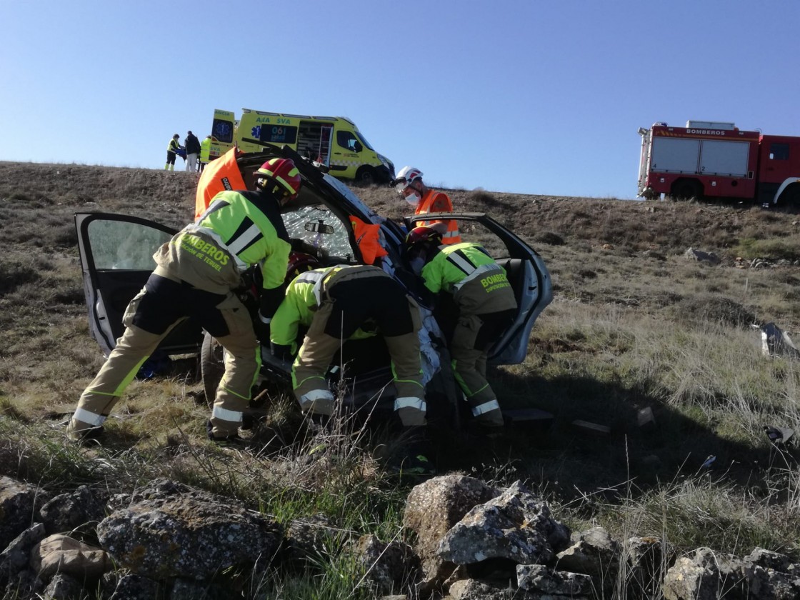 Herido un hombre tras sufrir un accidente en la carretera entre Bello y Odón