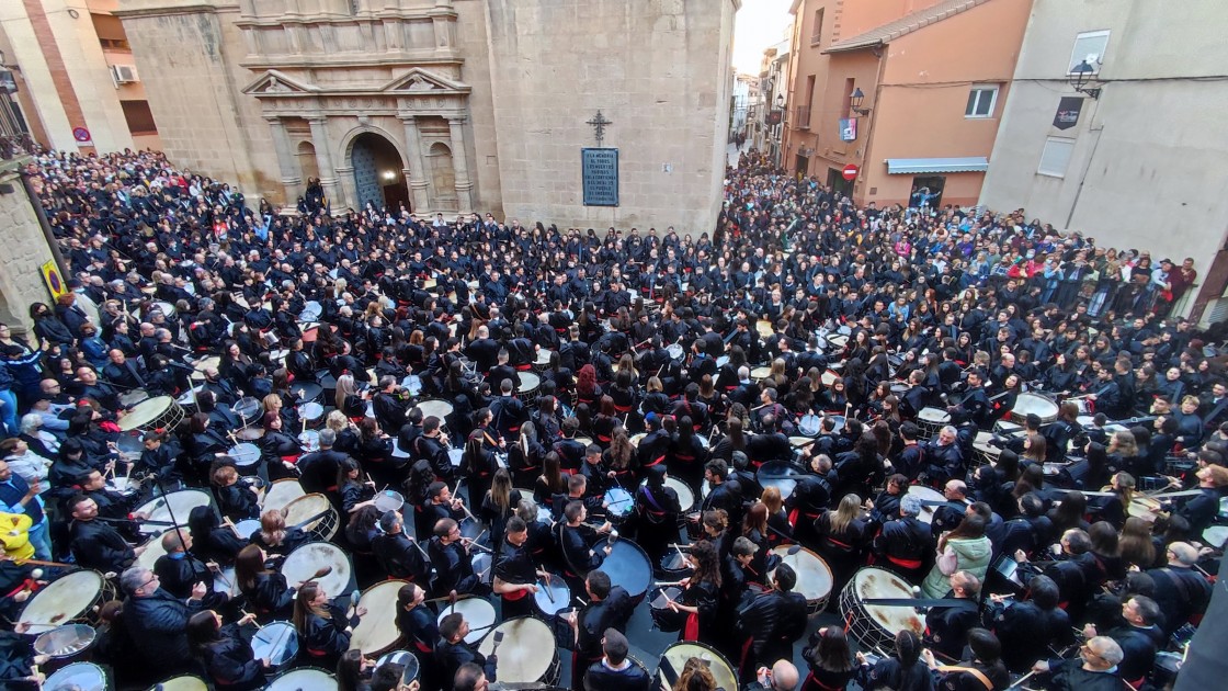 El silencio marca el final de  la Semana Santa en Andorra