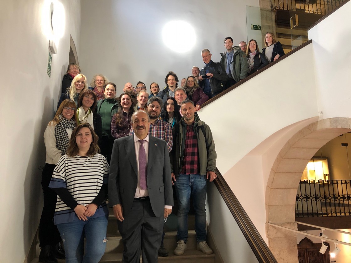 La Diputación de Teruel recibe a los participantes en una reunión sobre un programa europeo para la recuperación de castillos y fortalezas