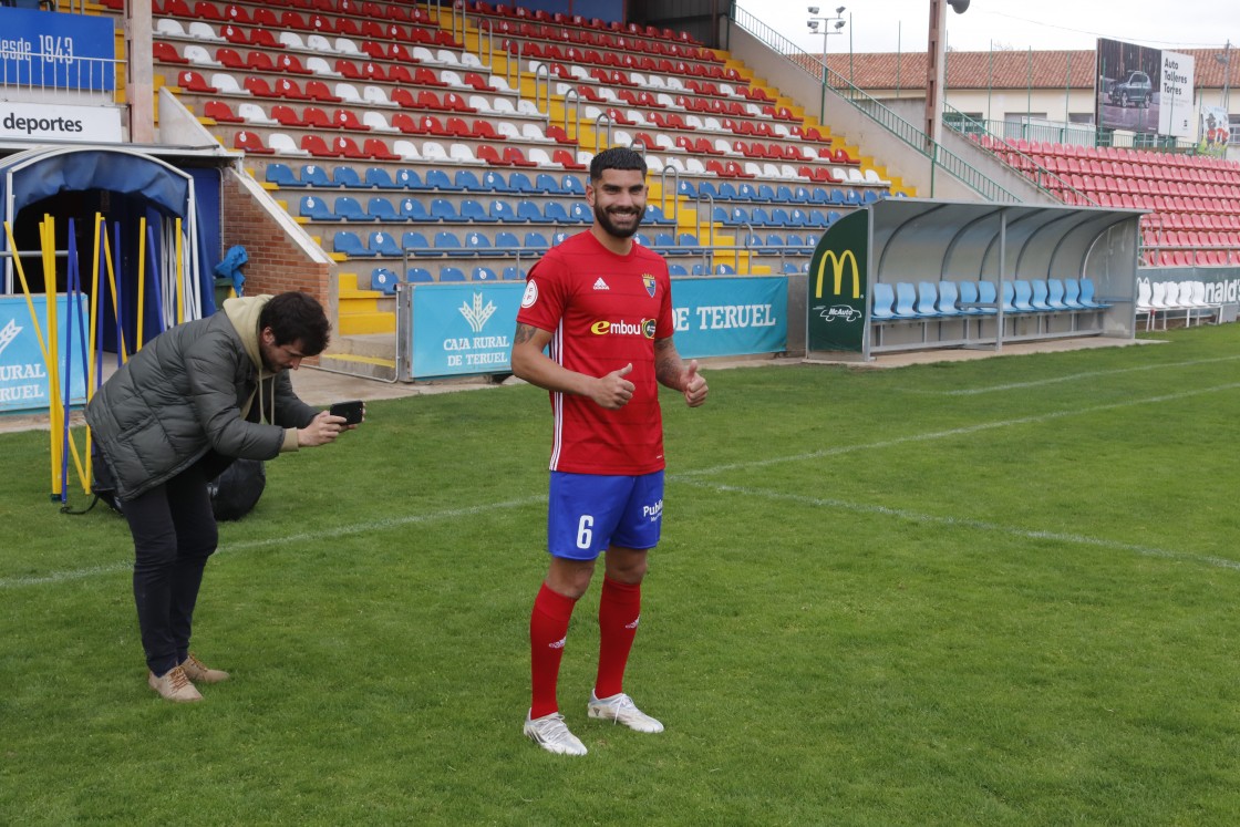 Borja Romero renueva su compromiso y seguirá la próxima temporada en el CD Teruel