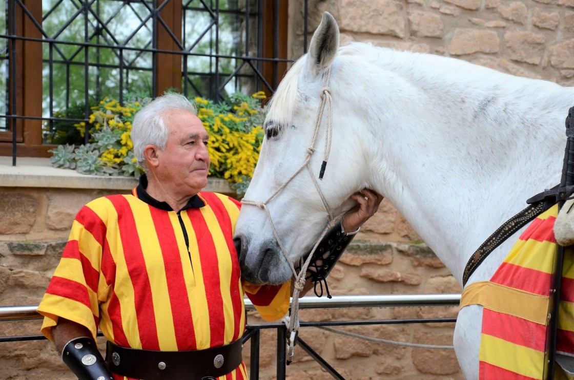 Juan Pardo, San Jorge en el Vencimiento del Dragón de Alcañiz: “El caballo ve al dragón como un mostruo y le tienes que hacer ver que no es así”