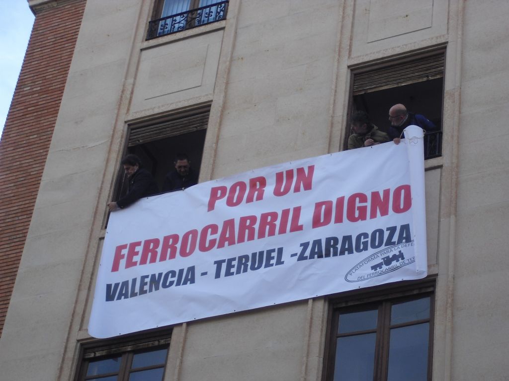 La Plataforma del tren de Teruel vuelve  a movilizarse por la falta de avances en la infraestructura