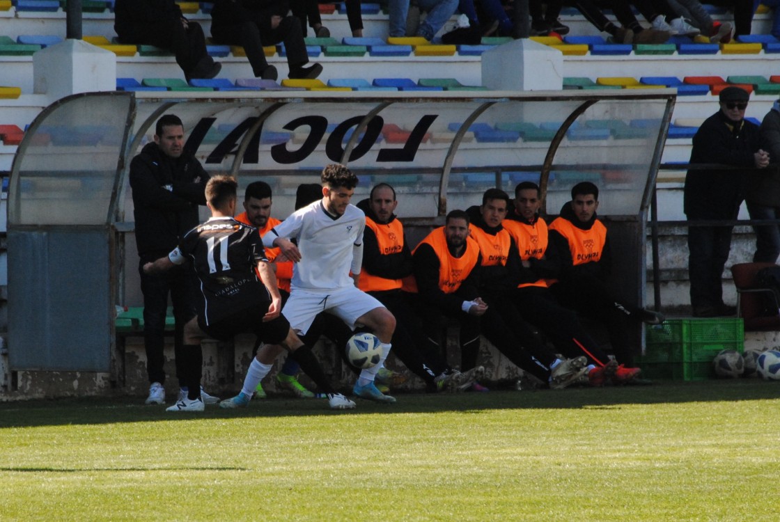 El Andorra CF no descarta  la desaparición del club