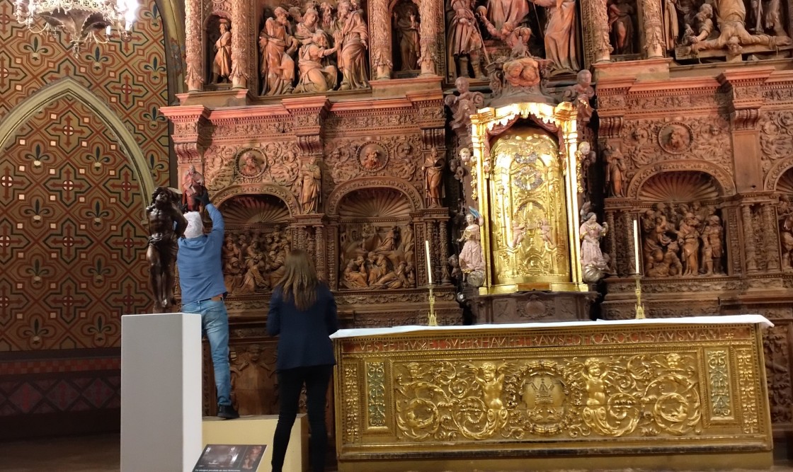 San Sebastián vuelve al retablo renacentista de San Pedro tras décadas desaparecido