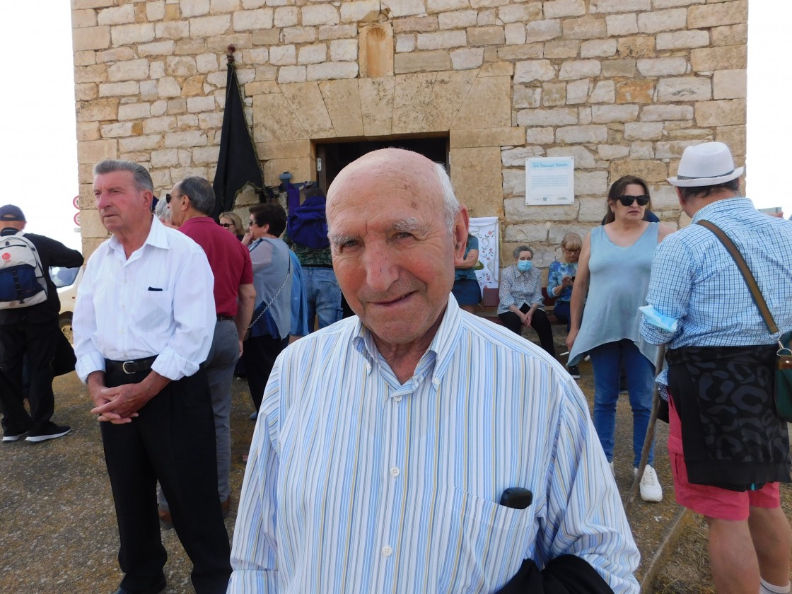 Guillermo Moreno Rubio, miembro de la cofradía de la Sangre de Cristo de Torrijo del Campo: 