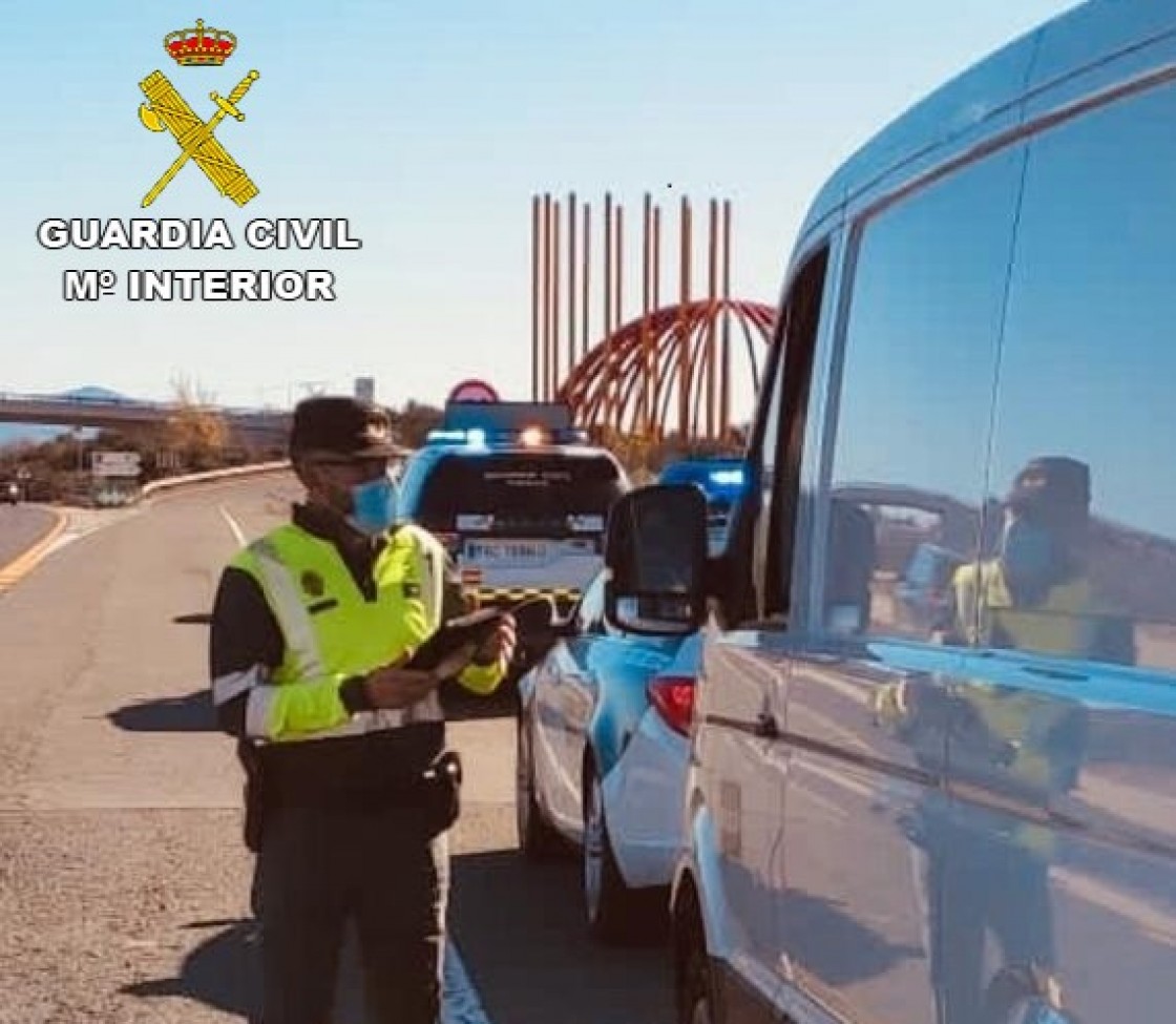 La Guardia Civil de Teruel investiga al conductor de un vehículo que circulaba a 184 km/hora por la autovía A23