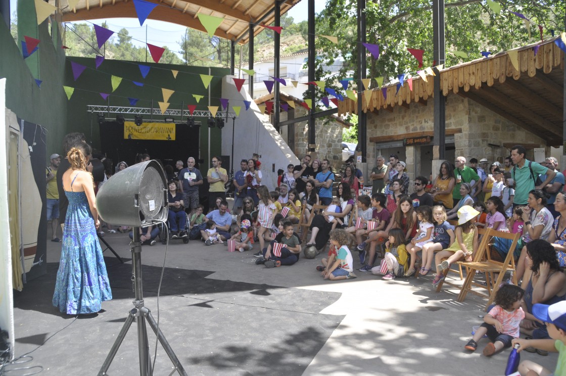 Diez años creando teatro valiente e independiente desde un pueblo de Teruel