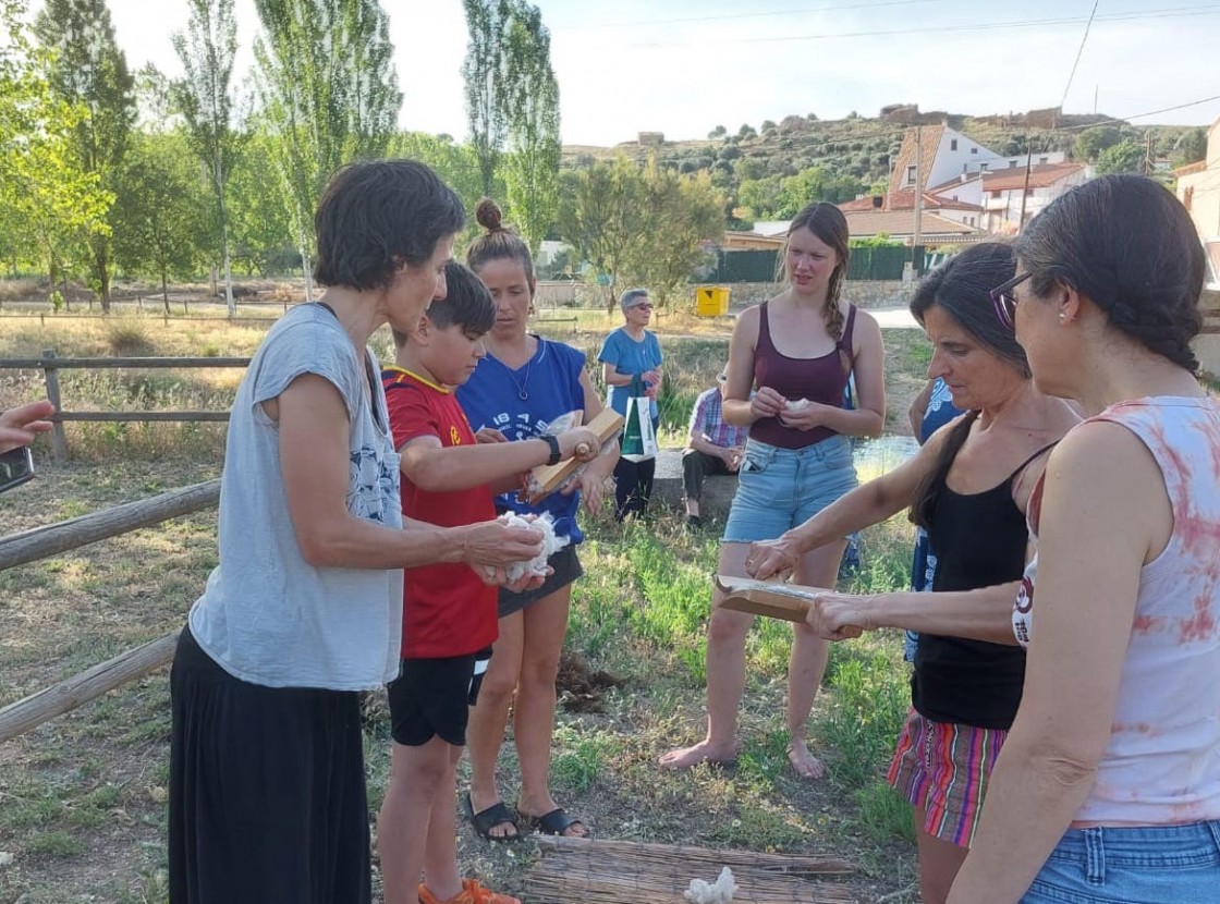 El mercado NorteTeruel trabaja la lana y pone en valor la ganadería sostenible