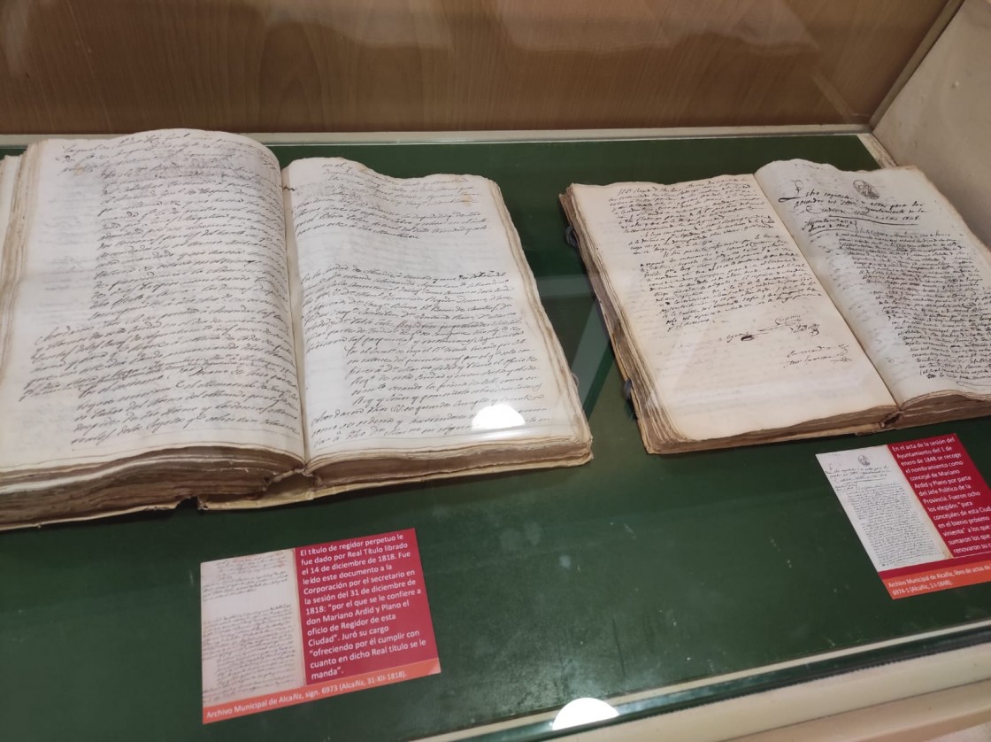 La familia Ardid protagoniza el Día de los Archivos en la biblioteca de Alcañiz