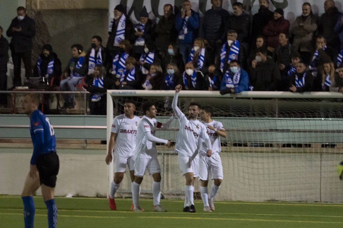 Iván Júdez y Adrián Hernández cierran el capítulo de renovaciones en el Utrillas