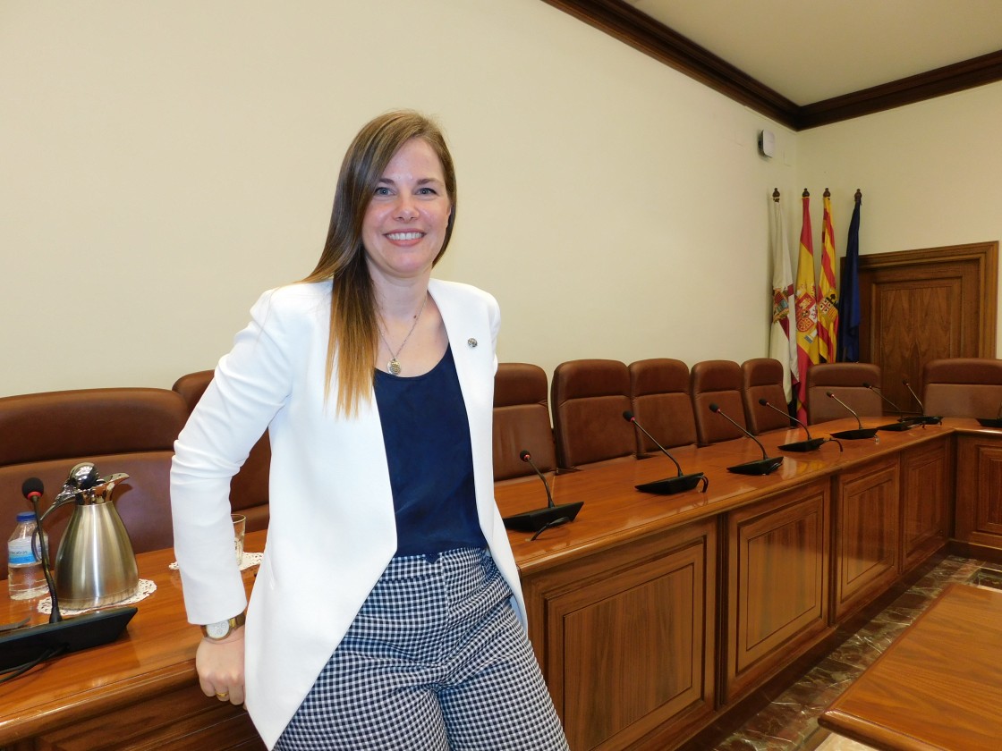 María Zúñiga, geógrafa, profesora de la Universidad de Zaragoza y una de las autoras del Mapa 174: “Queríamos poner luz a  las desventajas demográficas con un mapa que lo reflejase”