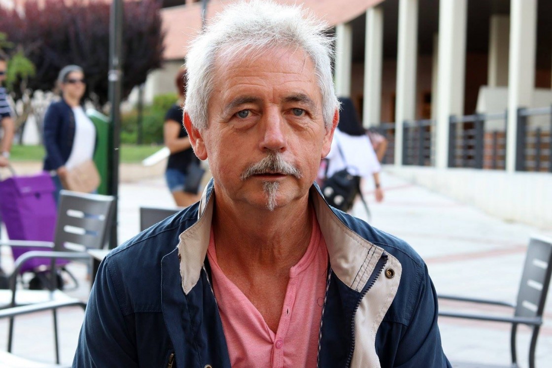 Ángel Portolés, poeta: