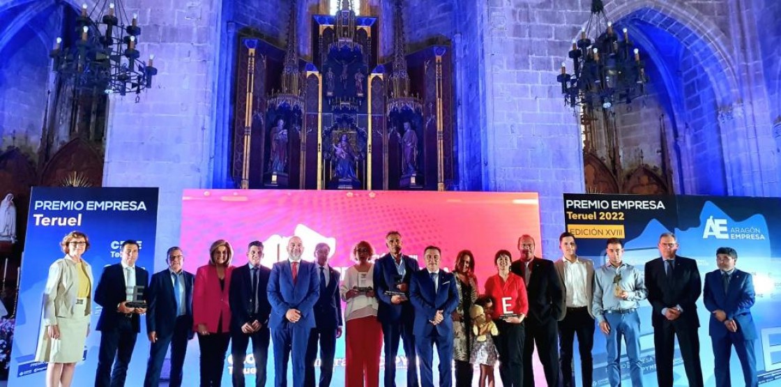 Clínica Dental Jorge Esteban se lleva el Premio Empresa Teruel 2022 en una gala celebrada en Mora