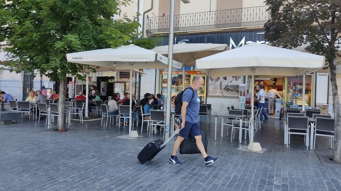 Las reservas de última hora caracterizan un mes de julio que, de momento, pinta flojo en la provincia