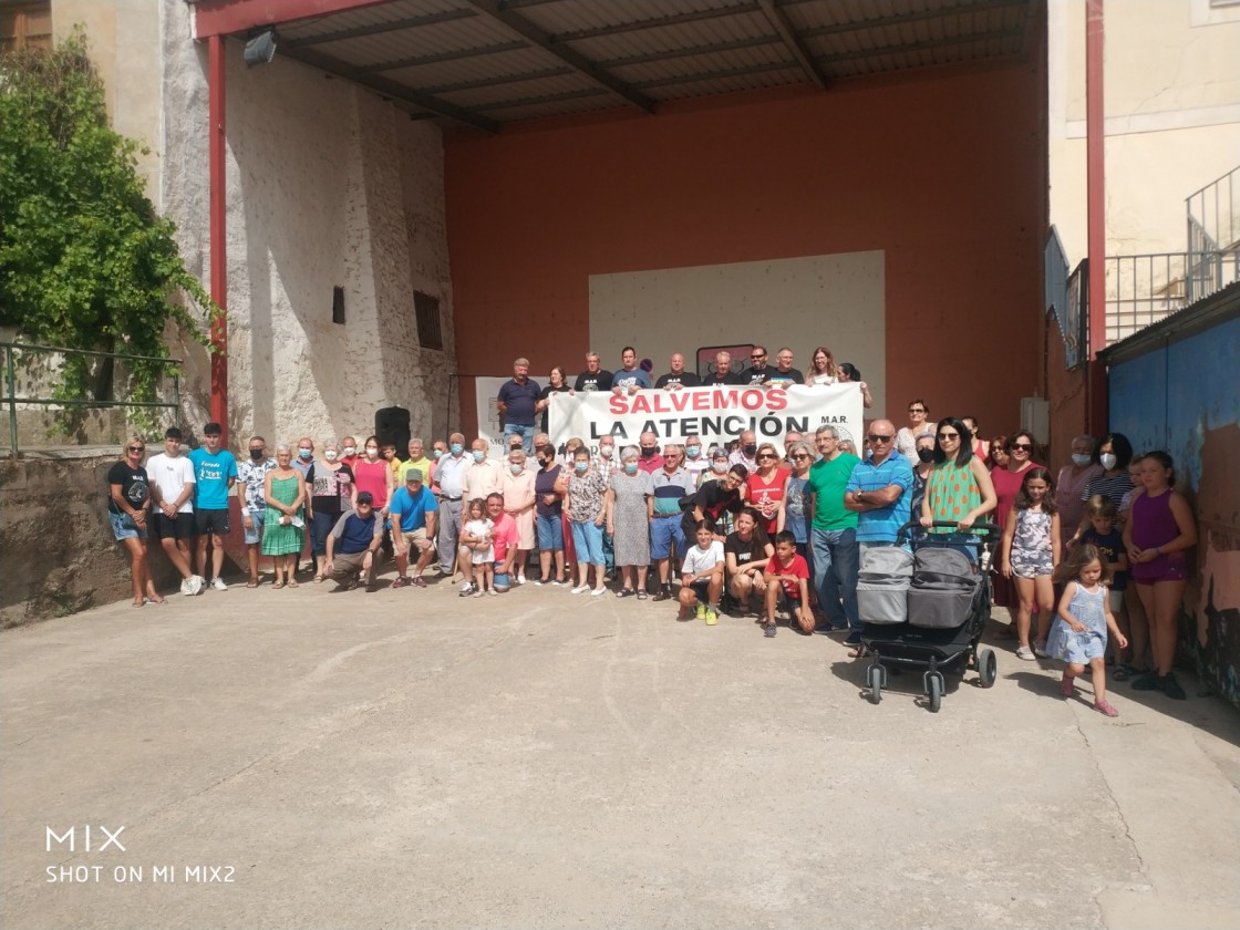 Los vecinos de Fuenferrada respaldan la concentración en favor de la atención primaria rural