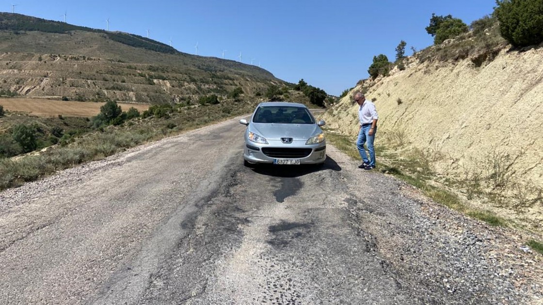 Utrillas pide a la DPT la reparación urgente de la vía que va a Las Parras del Martín