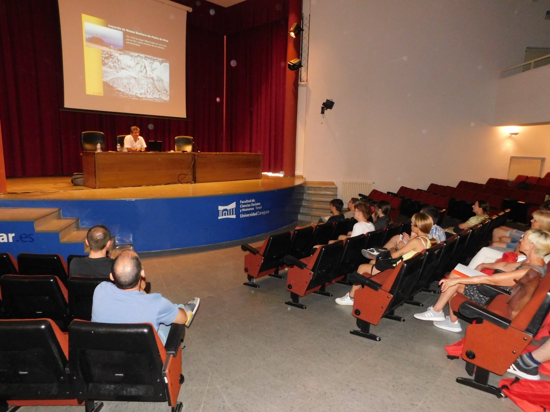 El curso de ‘Paleontología y desarrollo’ de la UVT se llena de futuras vocaciones científicas