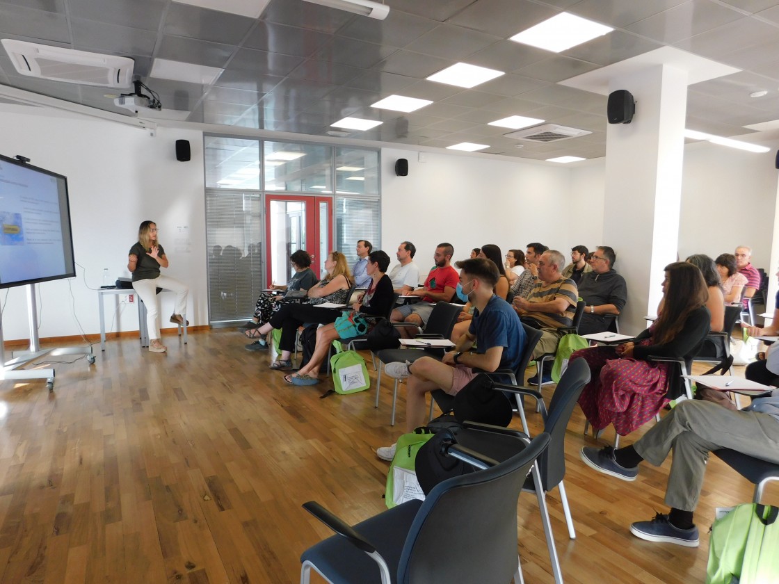 Un curso incide en la oportunidad de negocio de las plantas aromáticas