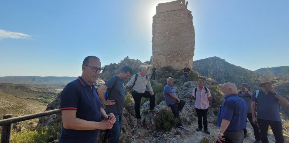 El Gobierno de Aragón consolidará los torreones de los Cristos y de Obón, en el Parque del Río Martín