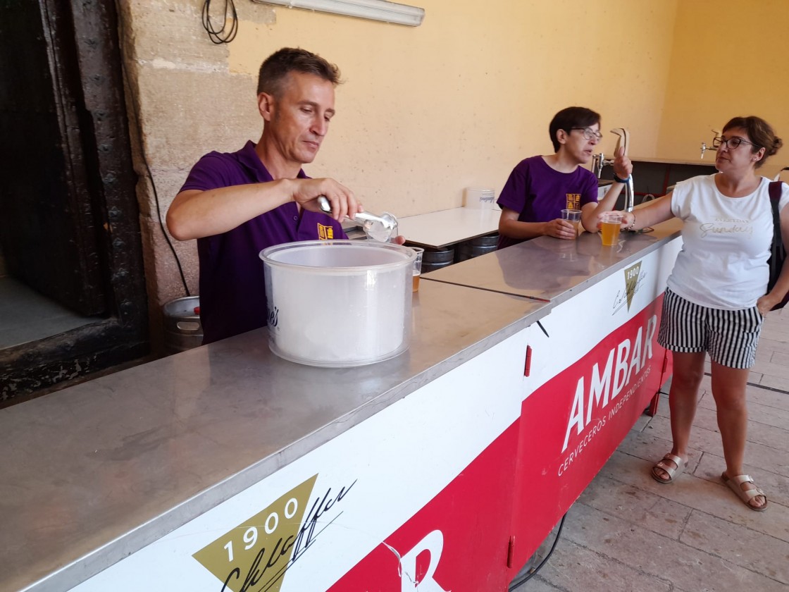 El problema de la distribución de hielo llega a bares y comisiones de fiestas turolenses