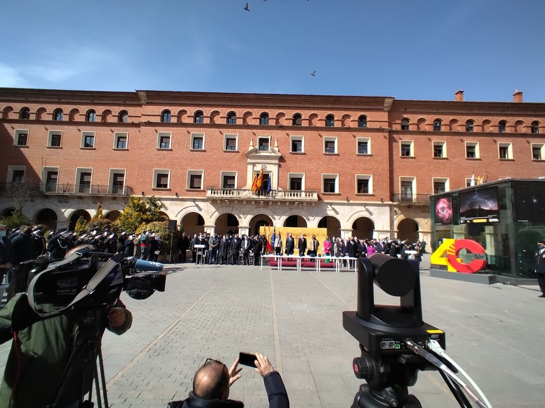 Cuatro décadas de la aprobación del Estatuto de Autonomía, que supuso para Aragón la recuperación de libertades e instituciones