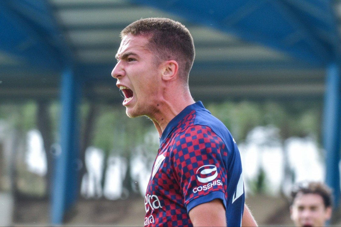 El allocino Pablo Tomeo debuta en Segunda División con la camiseta de la SD Huesca