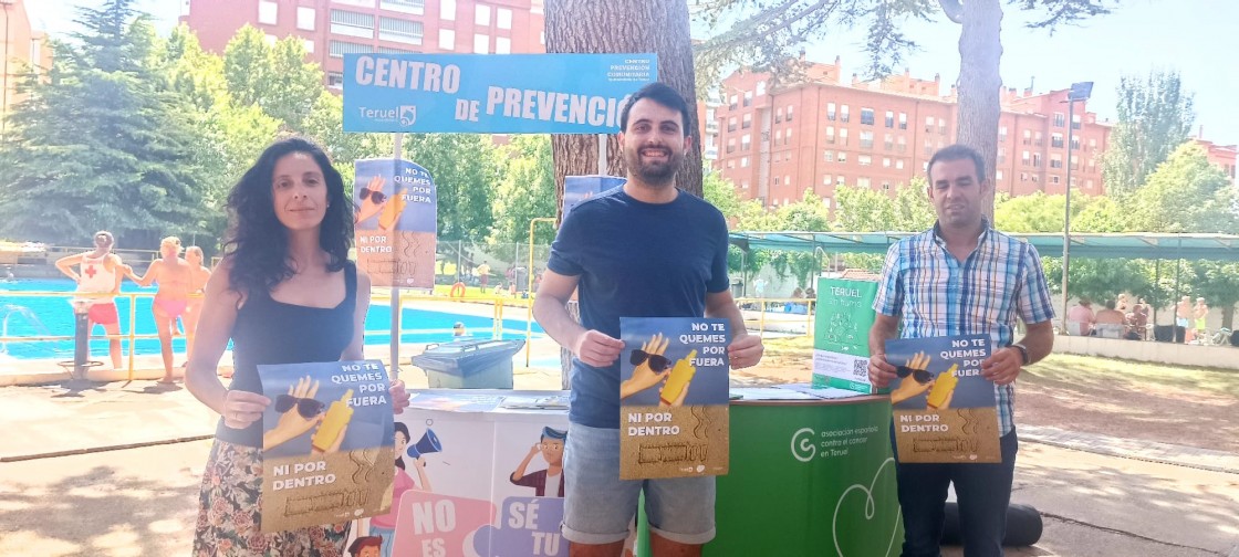 El Ayuntamiento de Teruel y la Asociación Española Contra el Cáncer, juntos en una campaña de prevención del tabaquismo y la protección solar