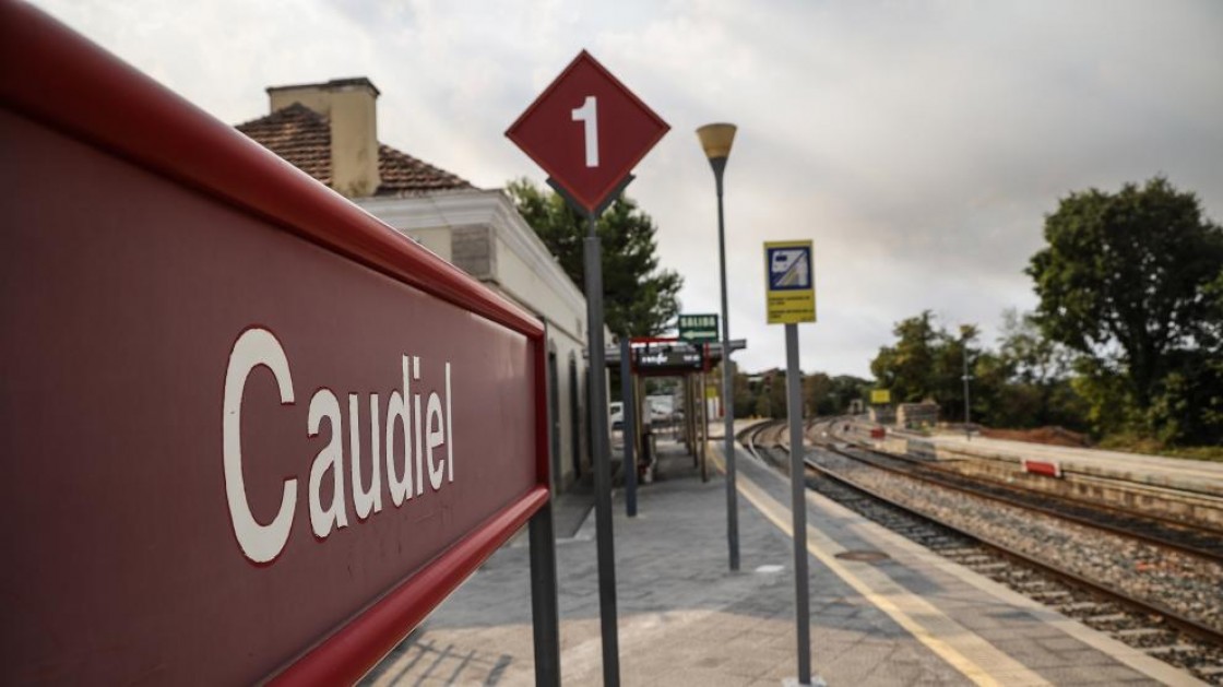 Feijóo pide aclarar el incidente del tren de Bejís y el Gobierno dice que lo hará y acusa al PP de falta de acompañamiento