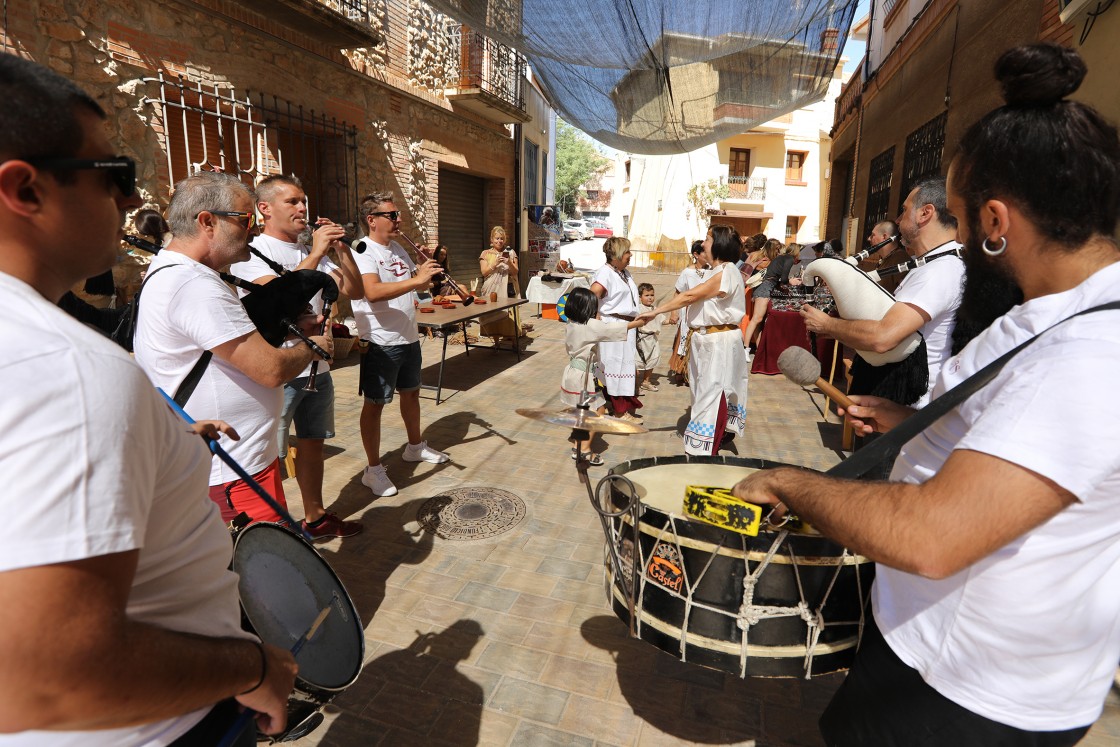 Lugnastar hace vibrar a Villastar con la música celta para recordar su pasado