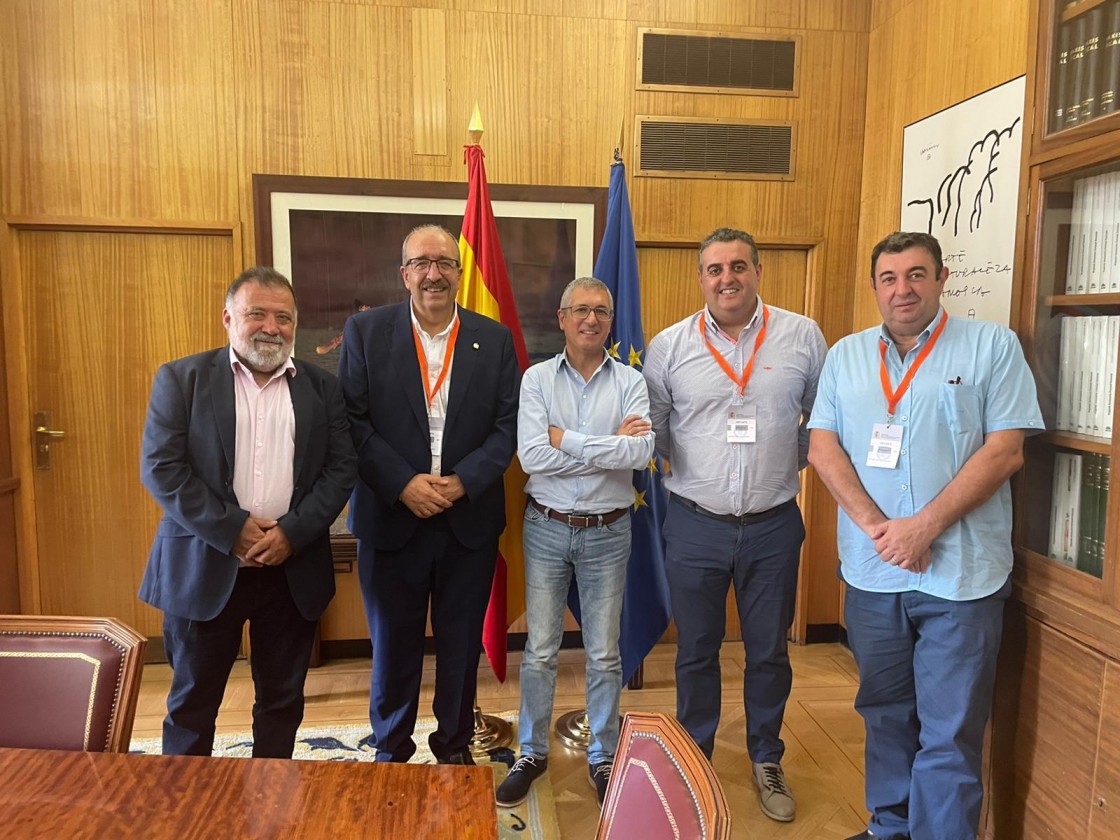 Las plantas fotovoltaicas solo se instalarán en los pantanos turolenses si lo pide el territorio