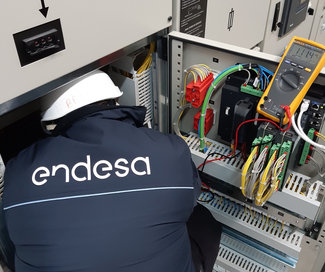 Endesa invierte 90.000 euros para digitalizar la red eléctrica y mejorar la calidad en Teruel