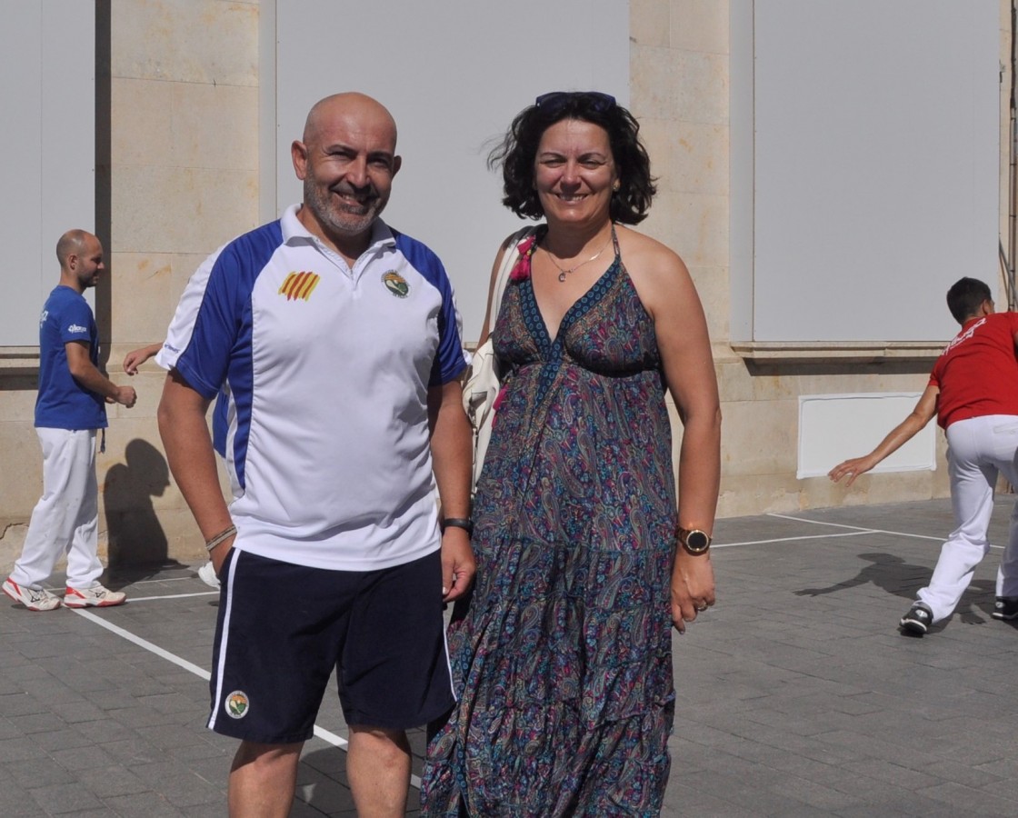 Carlota Albás y Miguel Ángel Colás, presidenta y técnico de la Federación Aragonesa de Pelota: