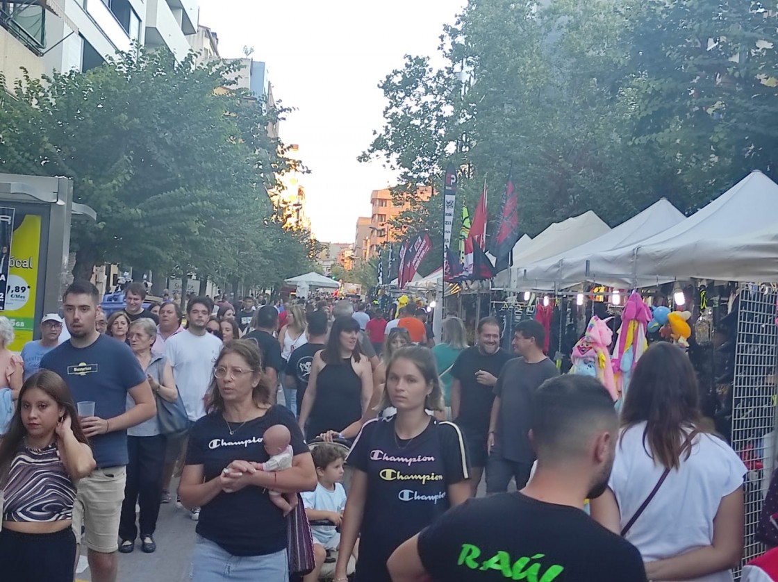 Alcañiz vuelve a lucir el ambientazo motero característico de los mejores grandes premios de la prepandemia