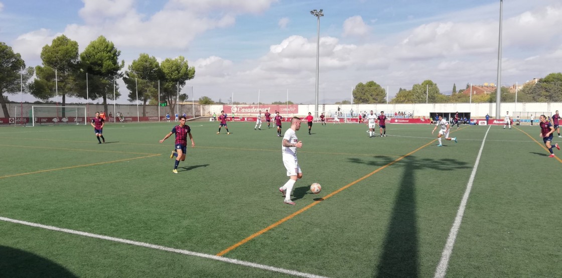 El Huesca B se hace fuerte en casa y tumba al Utrillas