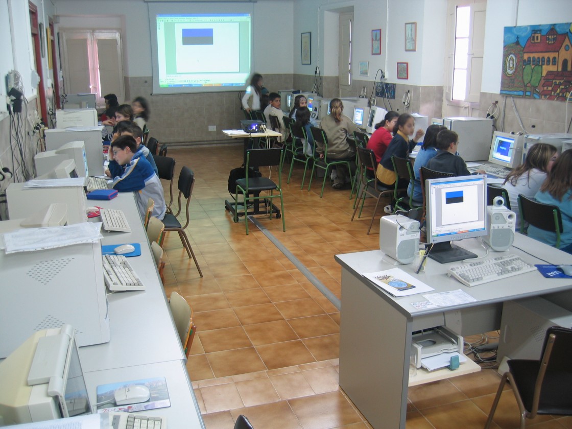 La gestión autonómica de la Educación ha dado protagonismo a la escuela rural y a la innovación