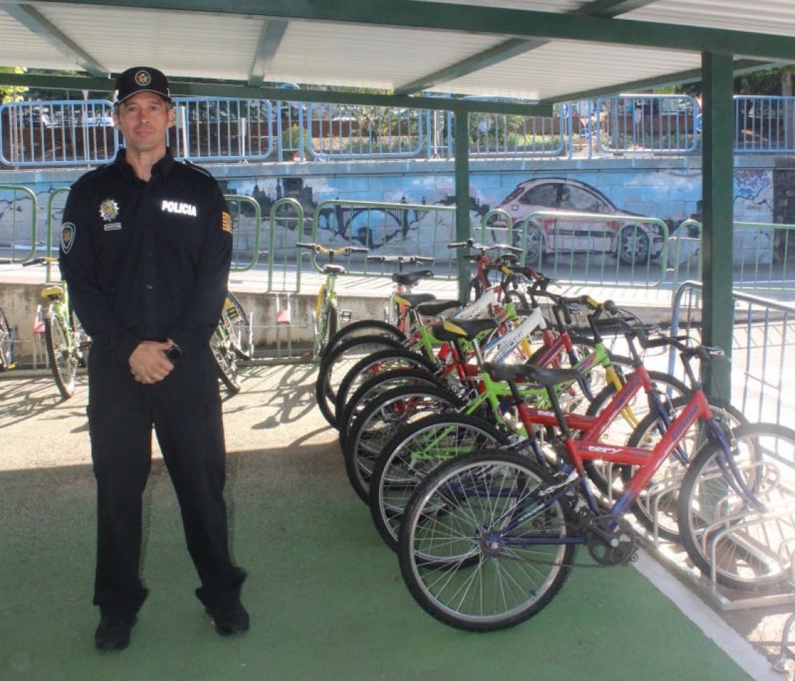 Javier Fuertes Ortiz, coordinador de Educación Vial de la Policía Local de Teruel: “Hay ciclistas que circulan por Teruel que no saben la normativa o no se la conocen completa”