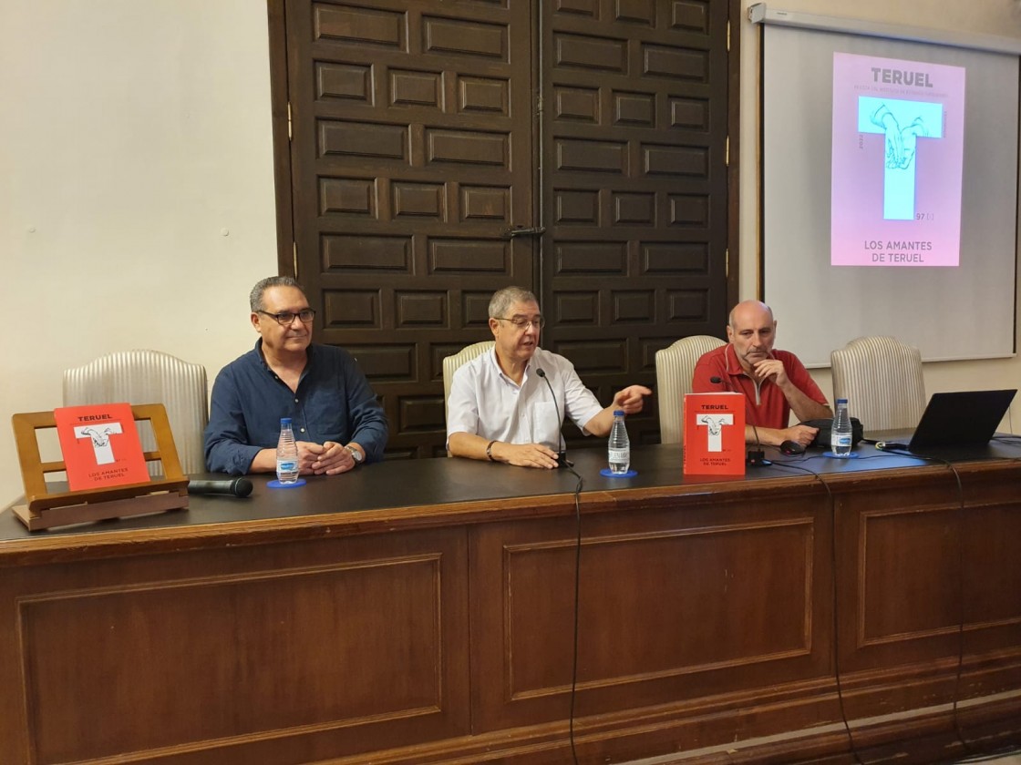 El IET presenta el monográfico sobre los Amantes de Teruel de la revista 'Teruel'