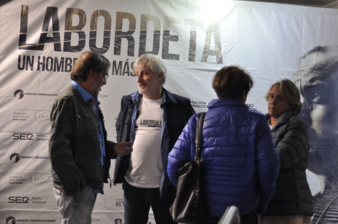 Paula Labordeta y Gaizka Urresti guionistas del documental ‘Labordeta, un hombre sin más’: “Cuando Labordeta llegó a Teruel comenzó a conocer Aragón de verdad, fue muy importante en su vida”