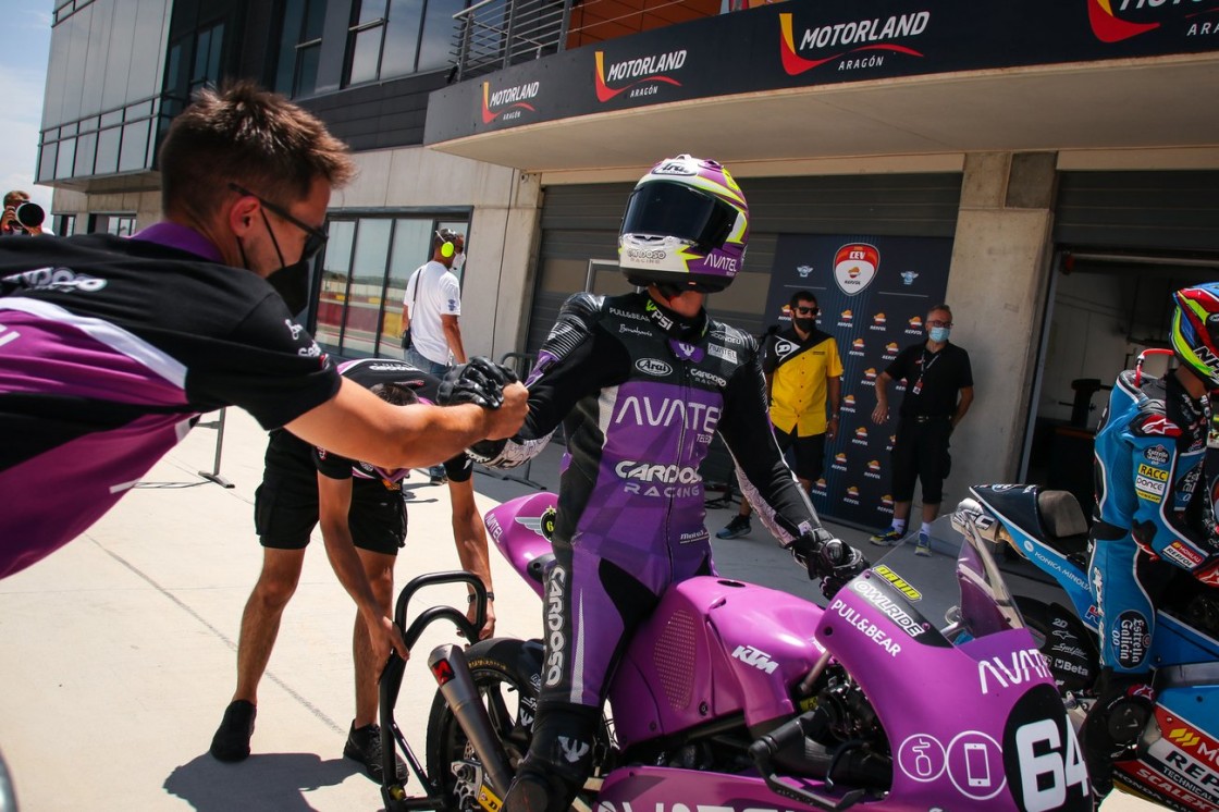 Los pilotos del futuro abren gas en la pista de Motorland