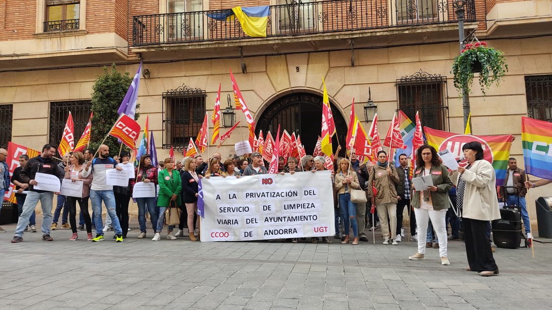 UGT y CCOO exigen ante CEOE Teruel subidas salariales que compensen la inflación