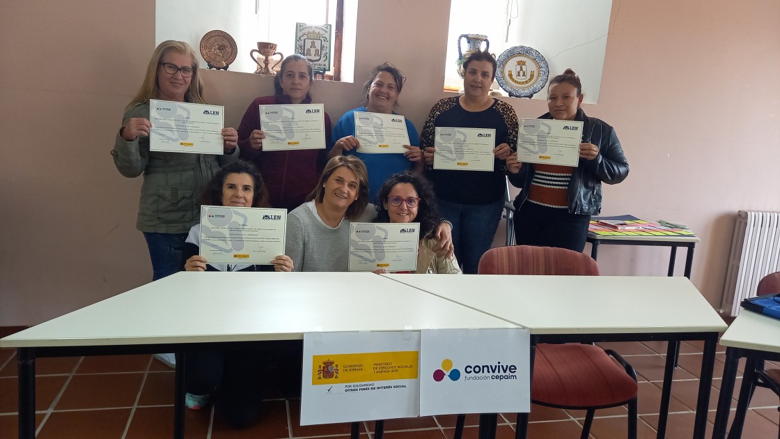 La Fundación Cepaim finaliza un curso sobre auxiliar de ayuda a domicilio en el que han participado siete mujeres