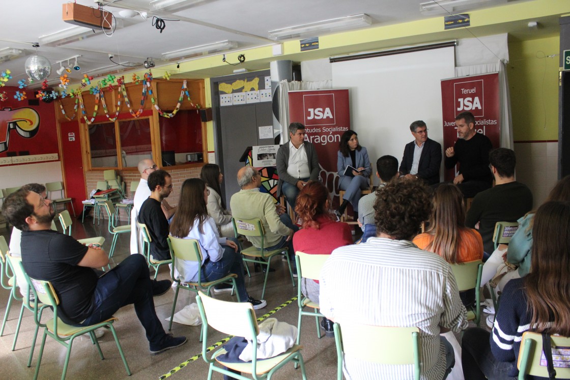 Las Jornadas de Juventudes Socialistas debaten en Calamocha sobre actualidad política